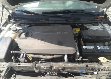 2015 Chrysler 200 C из США, поврежденный, VIN 1C3CCCCG7FN522459